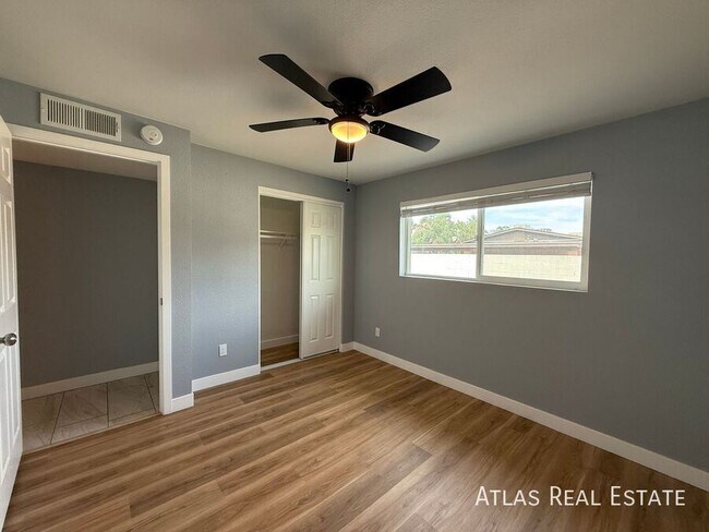 Building Photo - 2540 N 17th Way