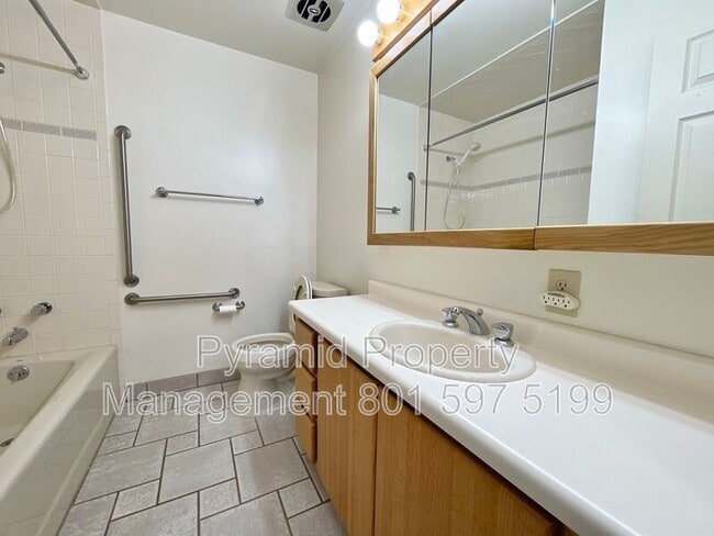 Building Photo - 8298 Harrison Cir