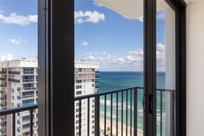 Building Photo - 2401 S Ocean Dr