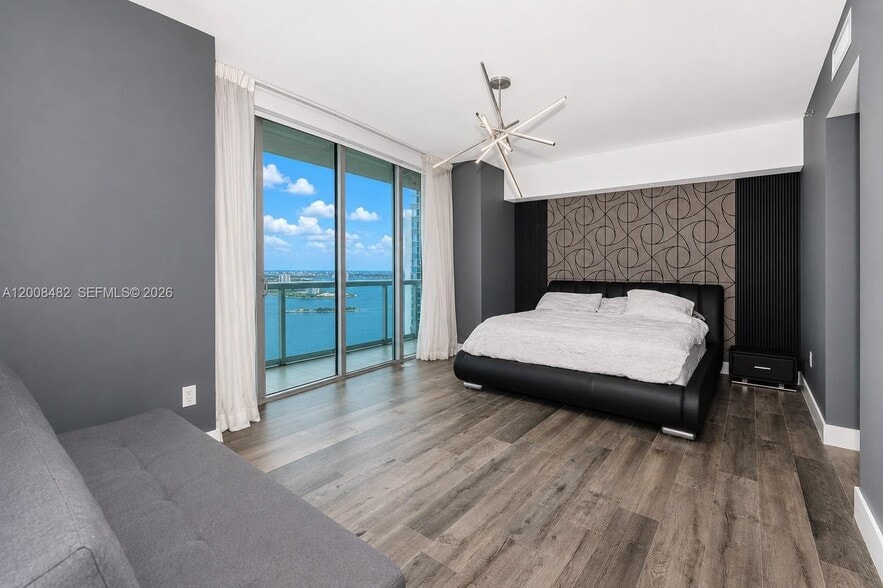 Building Photo - 465 Brickell Ave