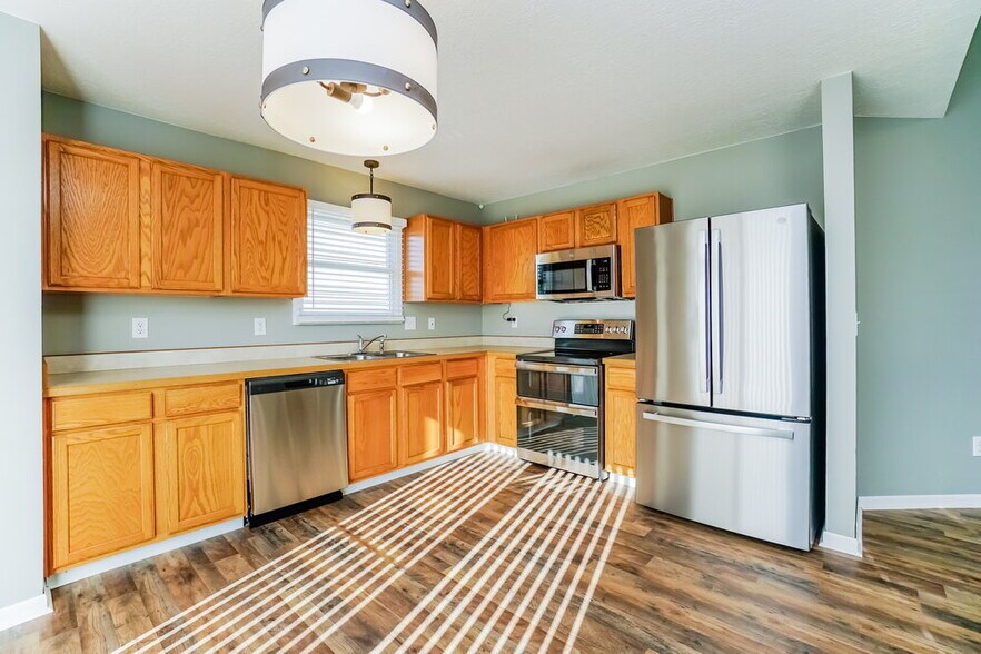 Building Photo - 2627 Winningwillow Dr