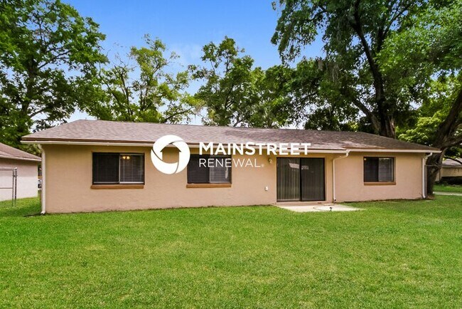 Building Photo - 4 Bedroom Pet-Friendly Home in LONGWOOD, F...
