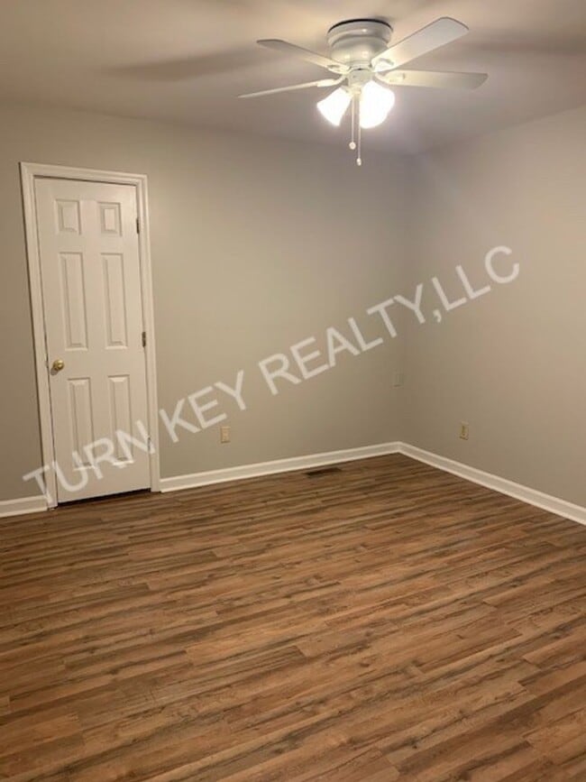 Building Photo - Apartment for rent in Hayden/ Smoke Rise