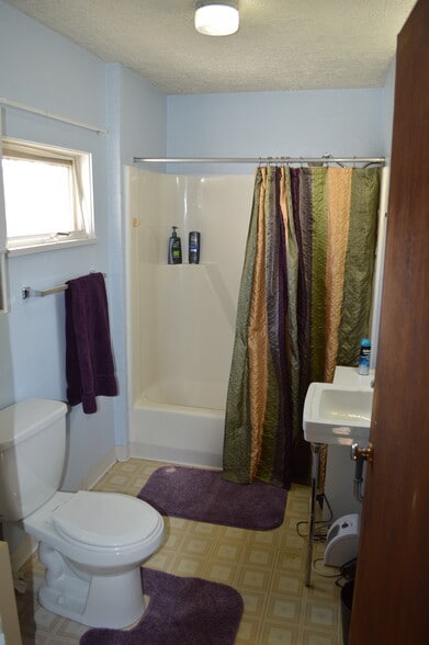 Building Photo - 334 Liberty St