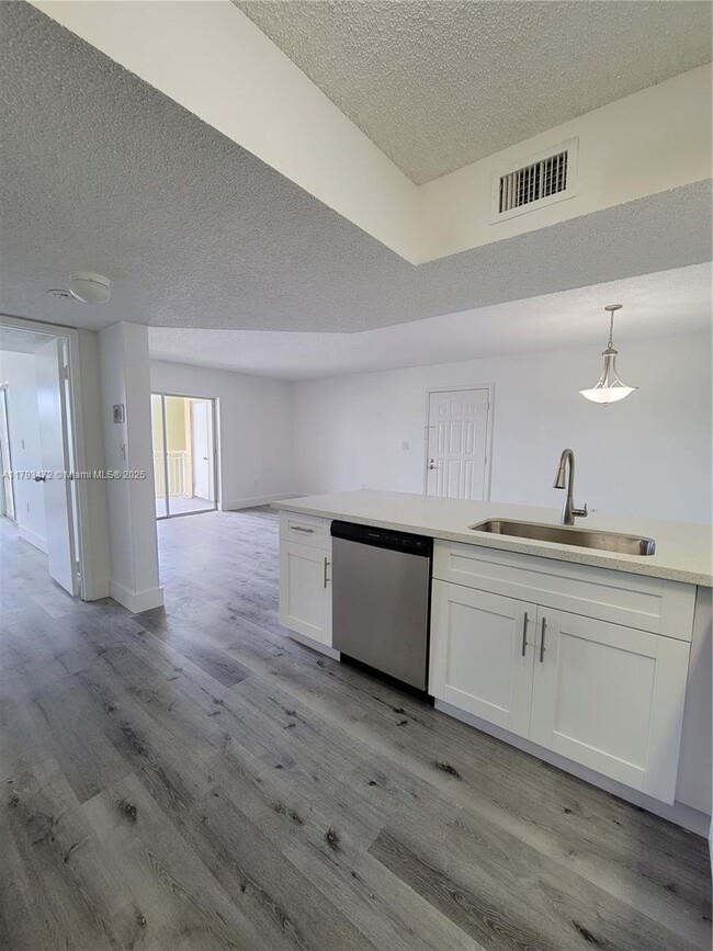 Building Photo - 8600 SW 212th St