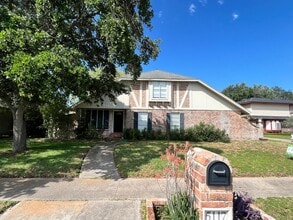 Building Photo - 4/3-Royalton Subdivision / Country Club Estates area