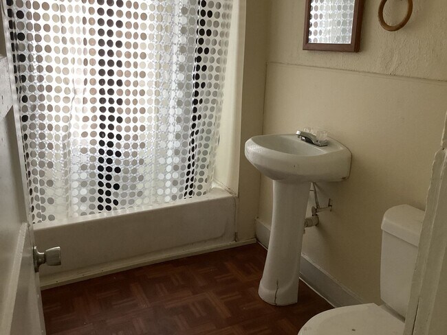 Building Photo - 2660-2662-2662 N 5th St