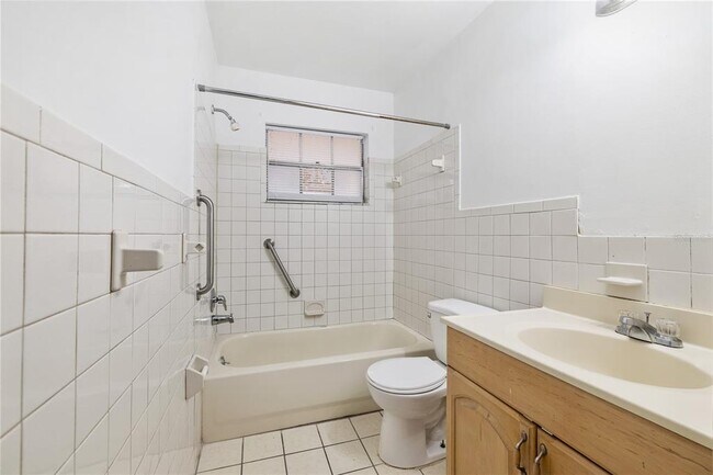 Building Photo - 7314 Sequoia Dr