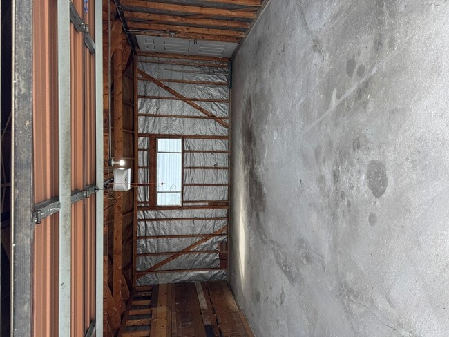 Building Photo - 154 N Lamon Ave