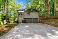 Building Photo - Charming 2BR Duplex in Stone Mountain
