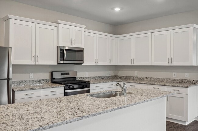 Building Photo - 668 Spur Ct