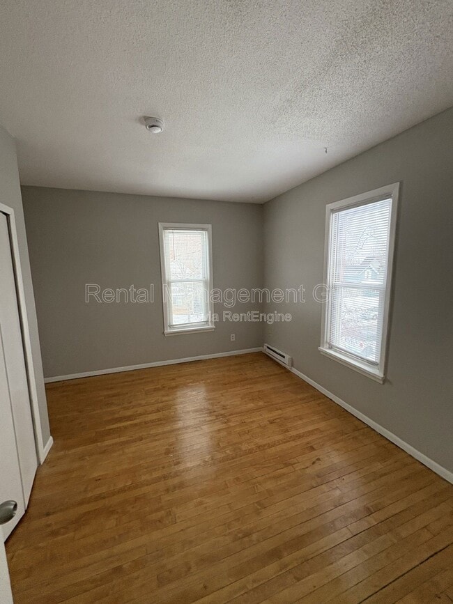 Building Photo - 1826 NE Jackson St