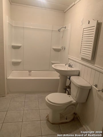 Building Photo - 1407 W Travis St