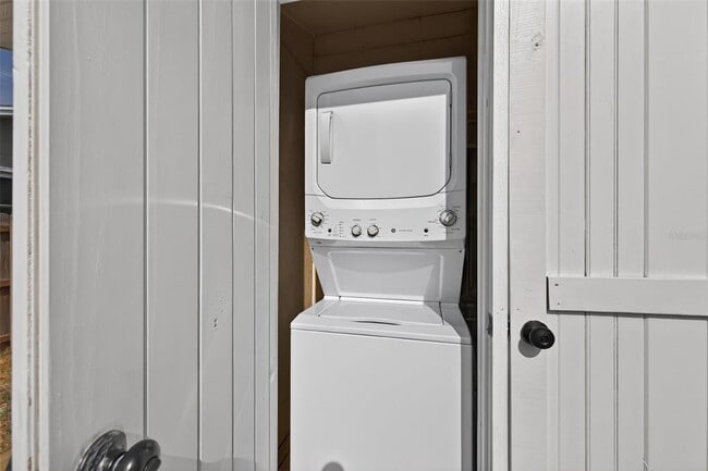 Building Photo - 486 49th Ave N