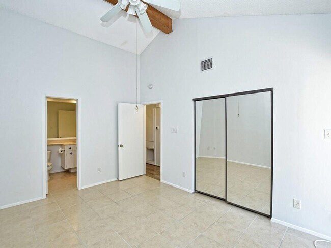 Building Photo - 1748 Ohlen Rd