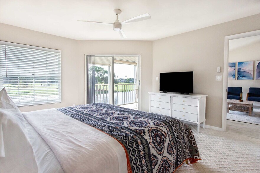 Building Photo - 6240 Bellerive Ave