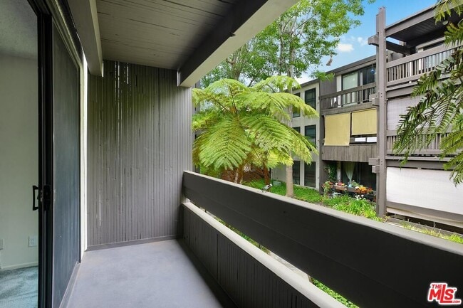 Building Photo - 8650 Gulana Ave