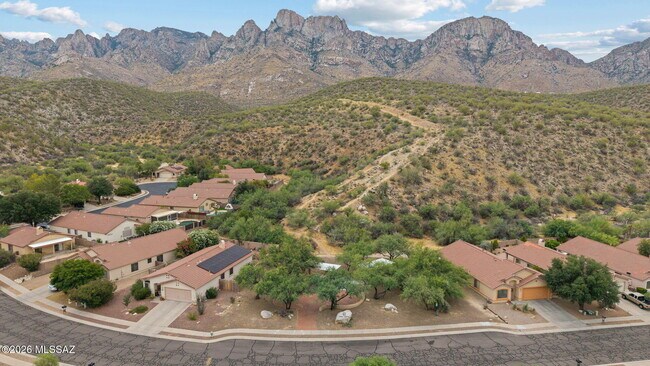 Building Photo - 2256 E Stone Stable Dr