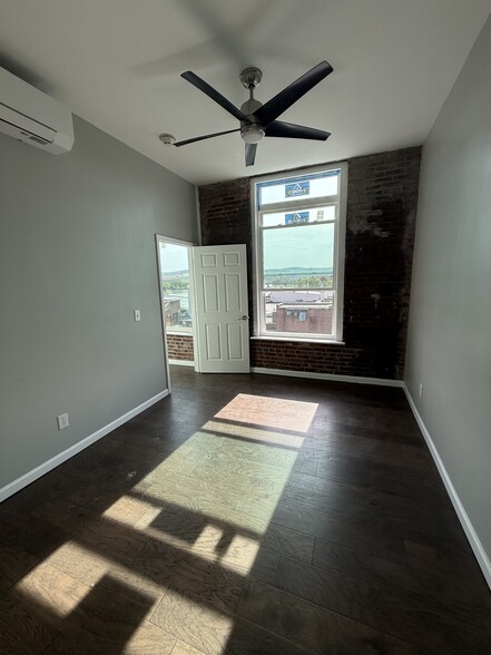 Bedroom - 111 N Main St