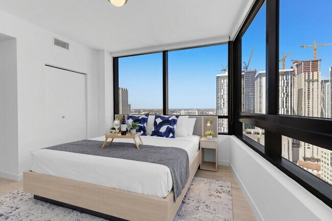 Building Photo - 225 N Miami Ave