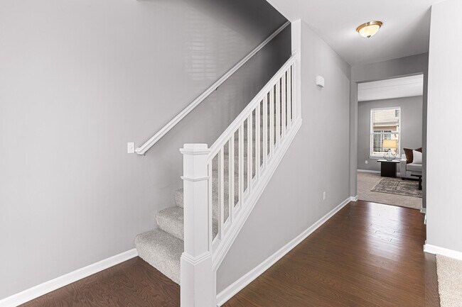 Building Photo - 286 Springview St