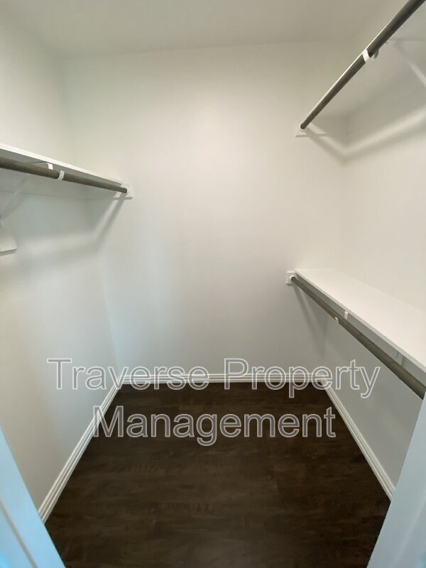 Building Photo - 108 Arrowhead St