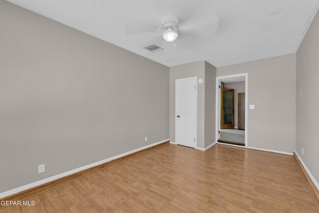 Building Photo - 228 Caribe Cir