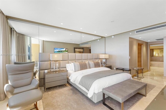 Building Photo - 17875 Collins Ave