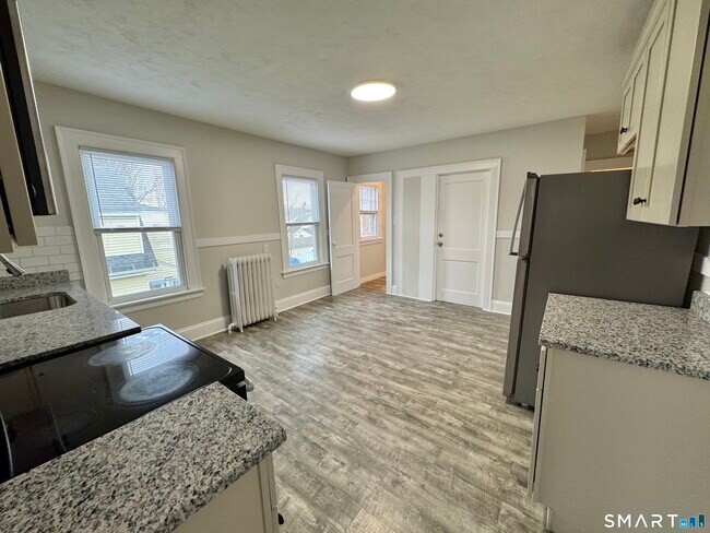 Building Photo - 29 Nesbit Ave