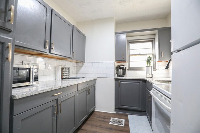 Building Photo - 3004 Marcy St