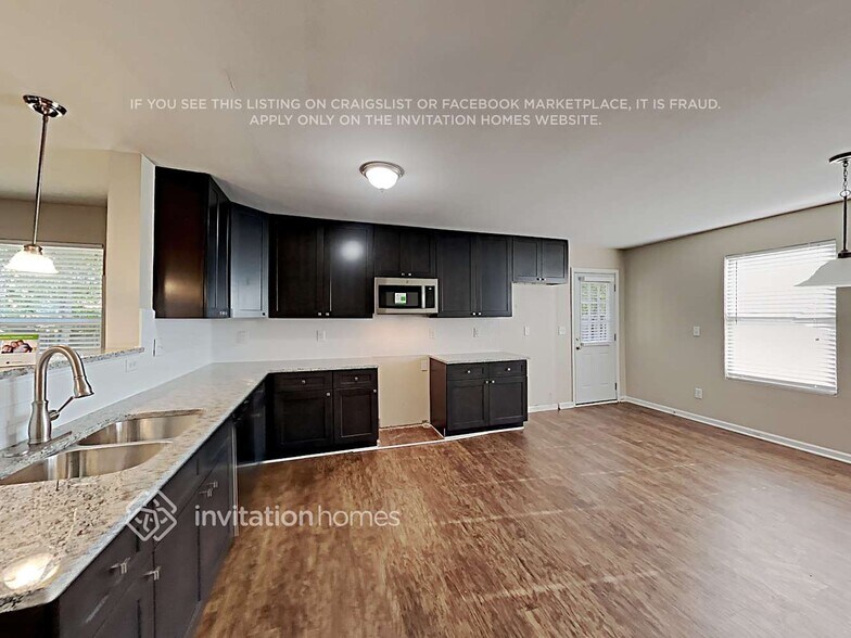 Building Photo - 9600 Cayenne Dr