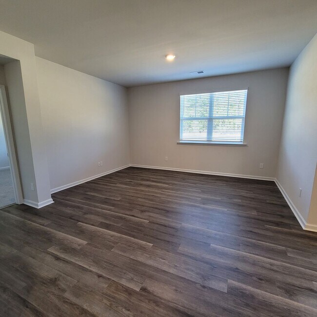 Building Photo - Brand New 4 bedroom, 2 bathroom house located in the desirable Brunswick Forest community in Leland