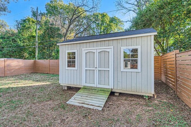 Building Photo - Beautifully Upgraded 3BD/2BA NoDA Bungalow...