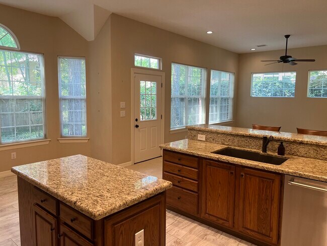 Building Photo - 110 S Mill Trace Dr