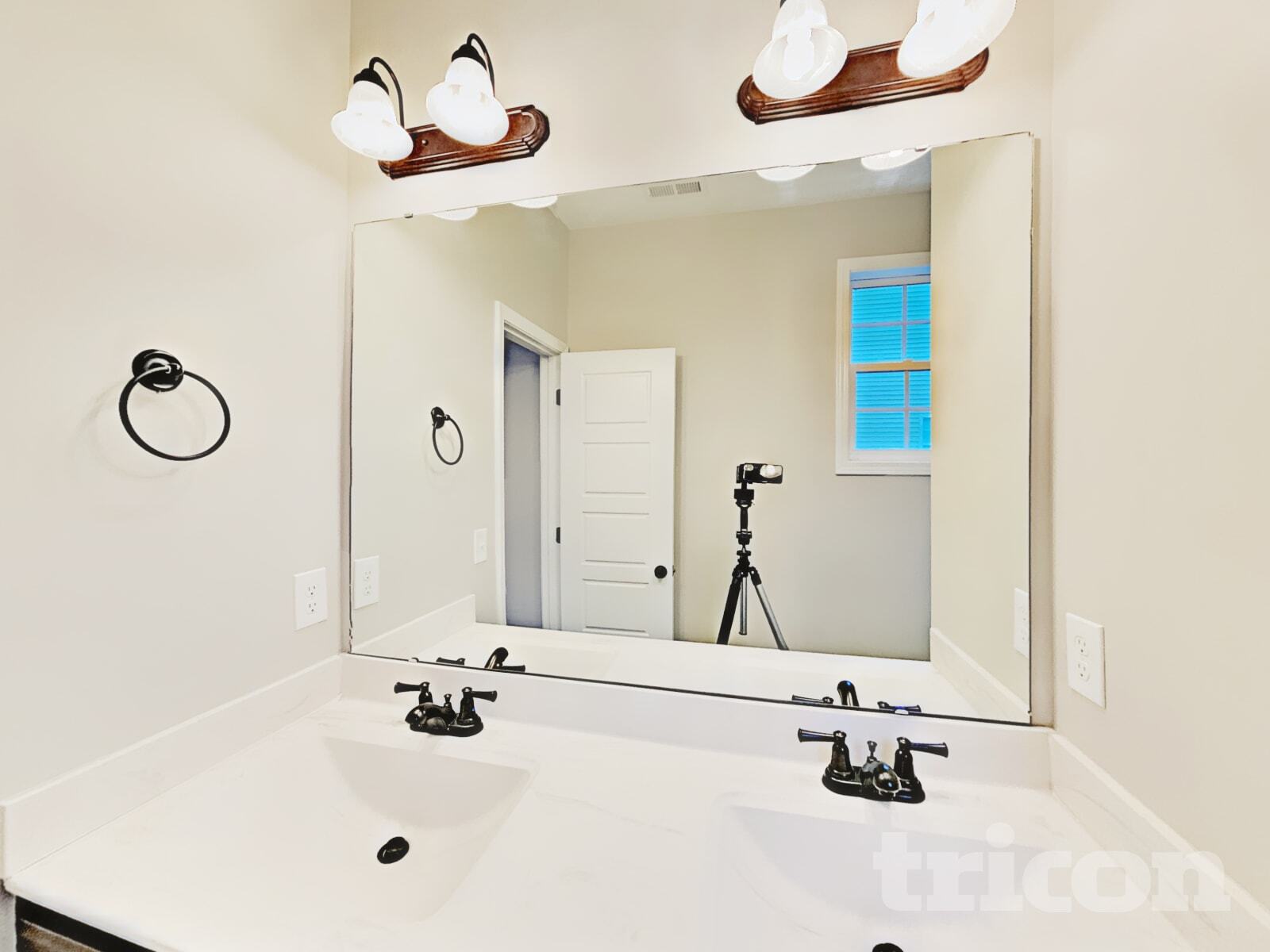 Building Photo - 77 Dropseed Ln