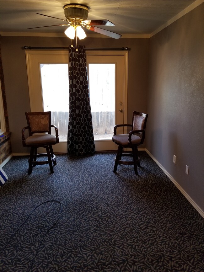 Office / spare room - 108 N. Troy