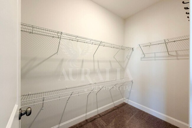 Building Photo - 1306 Farm Pond Trail