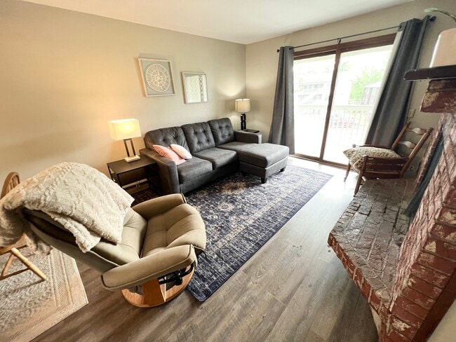 Building Photo - 11527 Heritage Ct