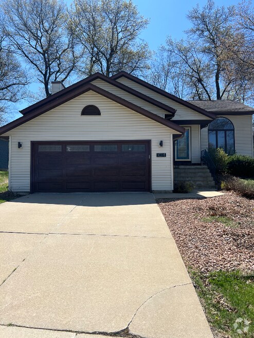 Building Photo - 1014 Northway Ln NE
