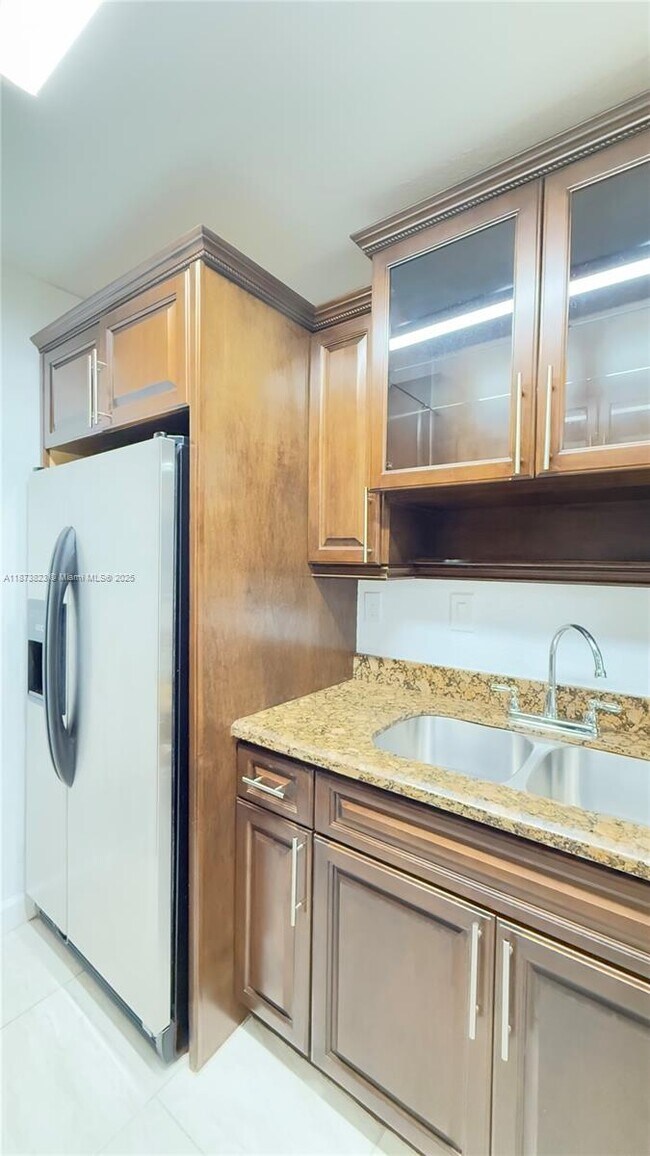 Building Photo - 7121 Miami Lakes Dr