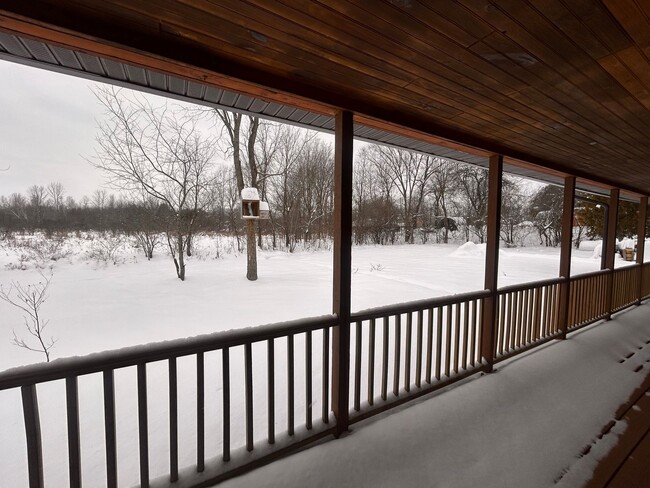 Building Photo - Charming Log Cabin Rental – 3 Bedroom / 2 Bath | Carthage School District