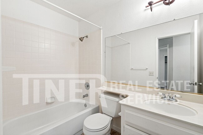 Building Photo - 8501 Yellowtail Way