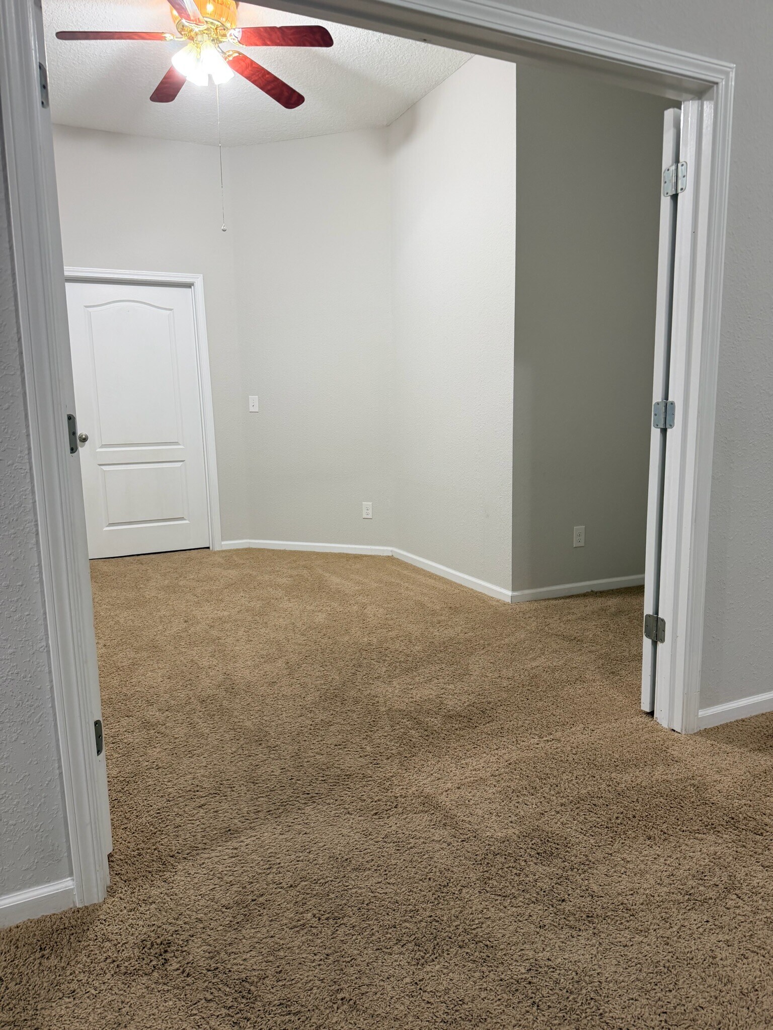Study/Bedroom - 200 Larkin Place