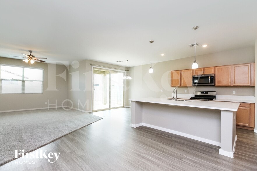 Building Photo - 7177 E Bobwhite Ct