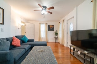 Building Photo - 61 Lamson St