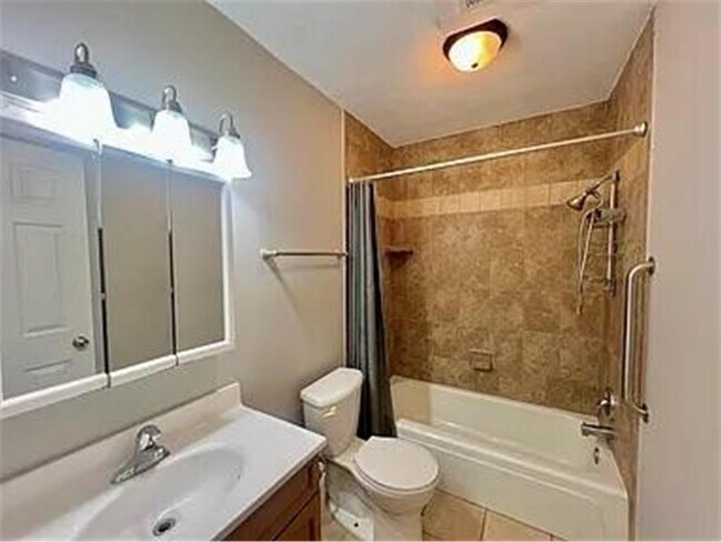 Building Photo - 1505 Ward Ave.