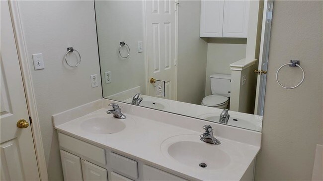 Building Photo - 1900 Scofield Ridge Pkwy