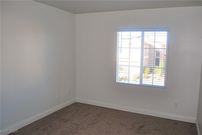 Building Photo - 10031 Cranbrook Falls Ct