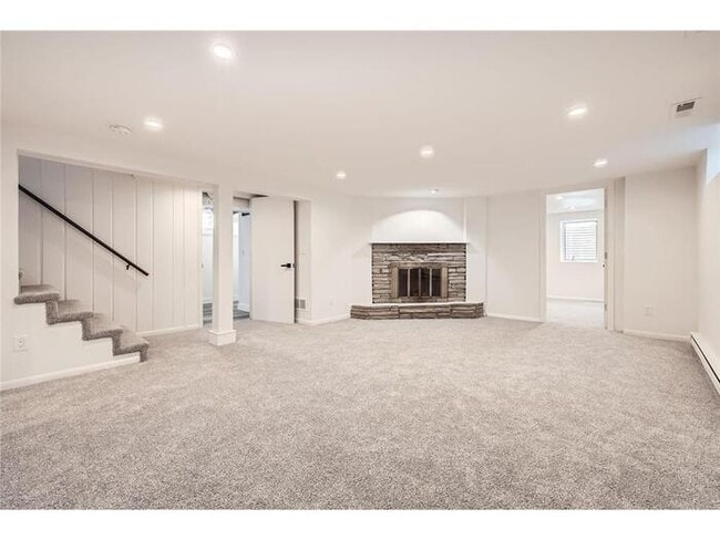 Building Photo - 3808 Welcome Ave N