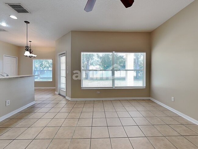 Building Photo - 2065 Home Again Rd